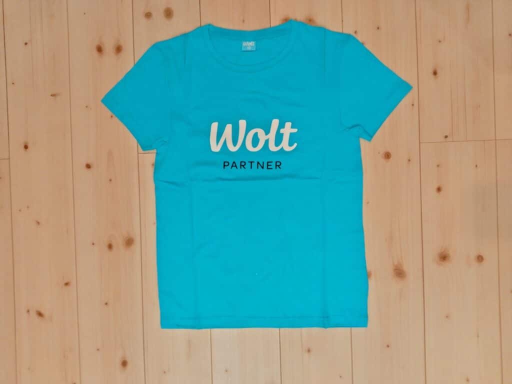 Wolt(ウォルト)ロゴ入りTシャツ（デポジット内）