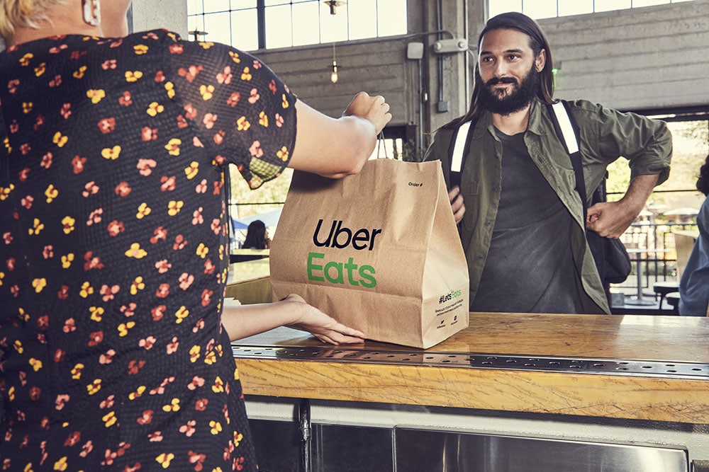 お酒の カクヤス がuber Eats ウーバーイーツ で4月28日より利用可能に デリバリー需要増